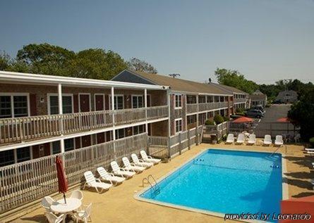 Hill & Motel