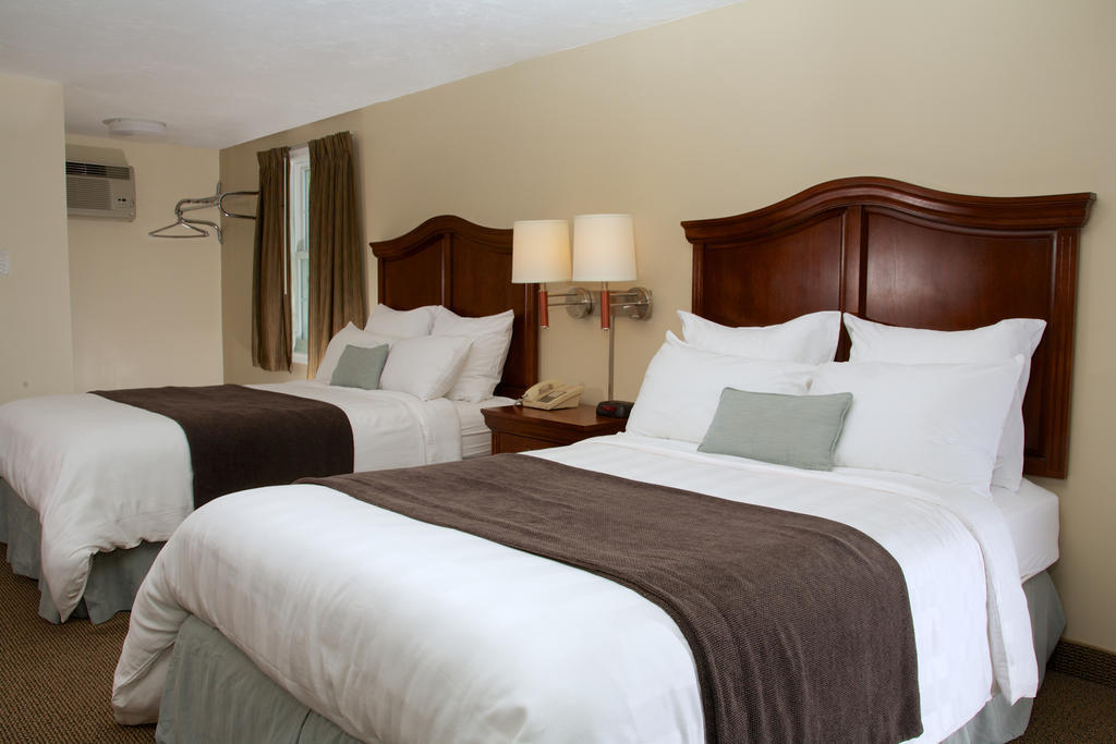 Hill & Motel 2*