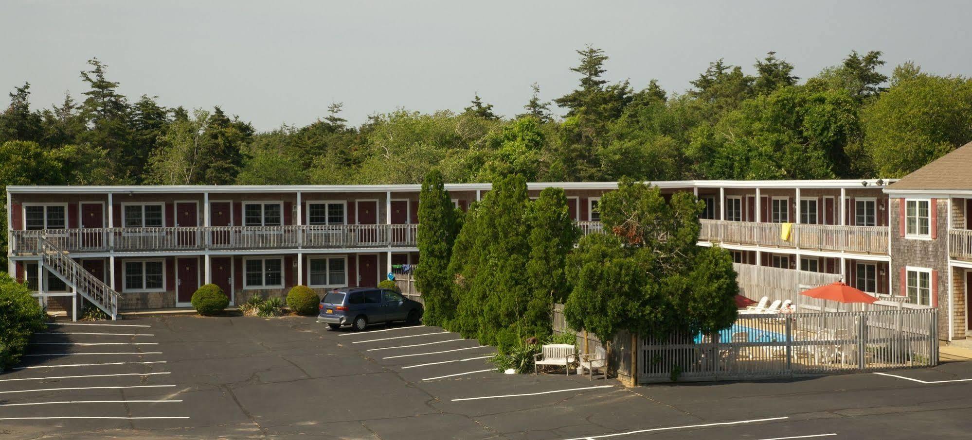 Hill & Motel Dennisport